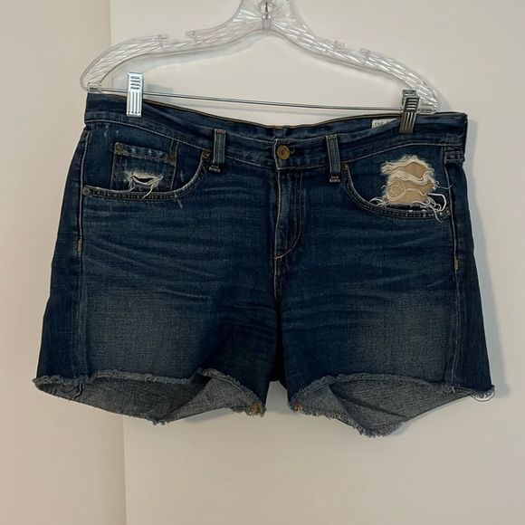 rag & bone Pants - Rag & Bone distressed short cut off jean short size 28